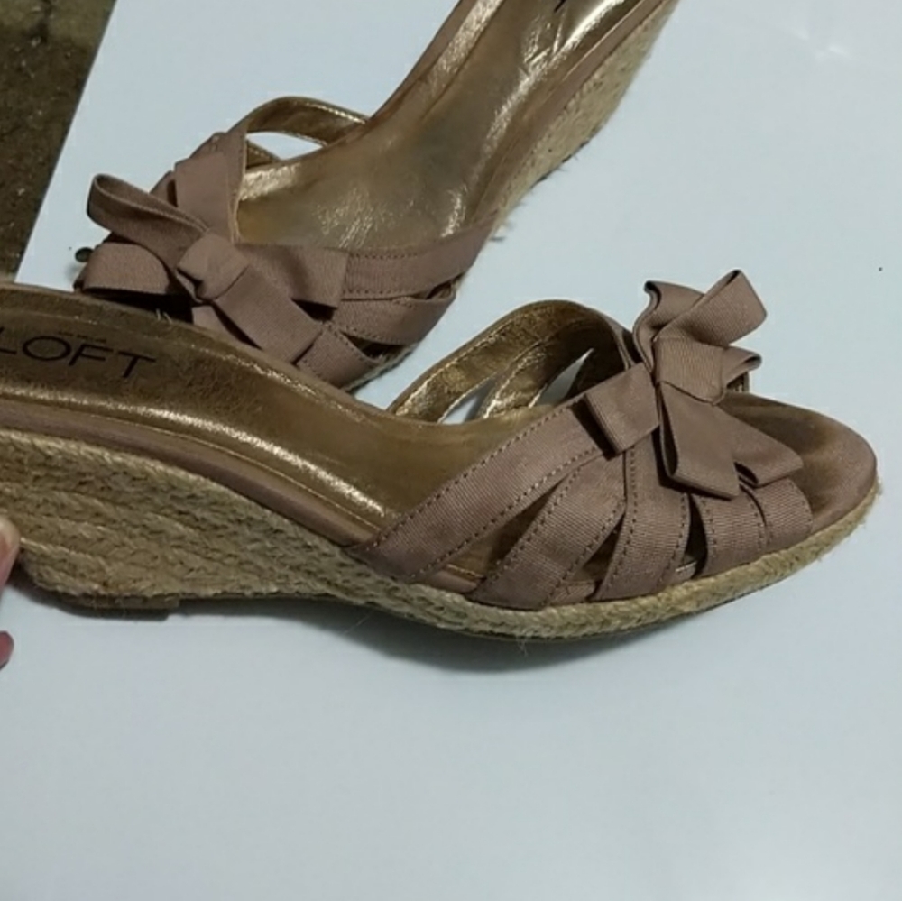 LOFT tan wedges